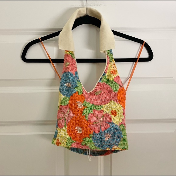 Zara Tops - NWOT ZARA PRINTED TEXTURED RETRO COLLARED HALTER TOP Small